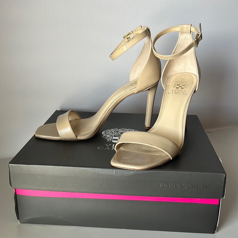Vince Camuto Nude Pump Heel size 7.5 - Laualie style